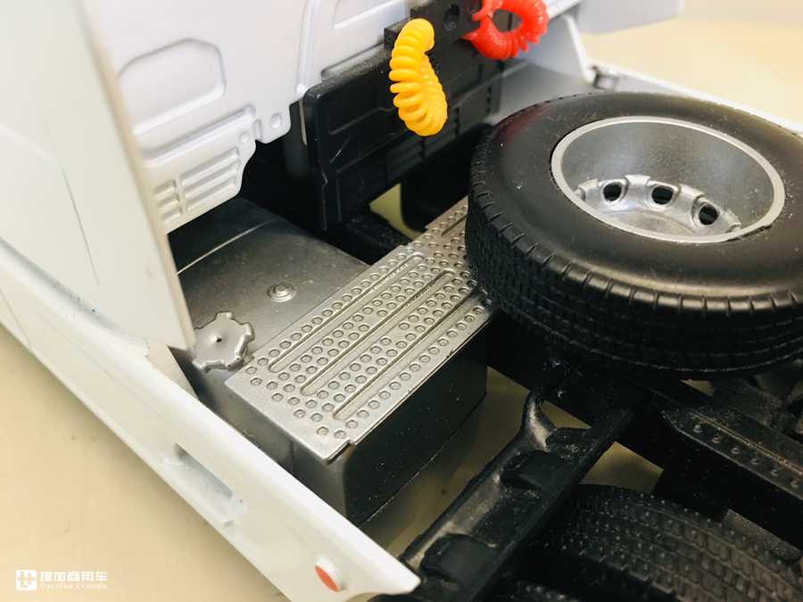 乘龙t7l600马力长头生活舱落地价,乘龙t7卡车最新款