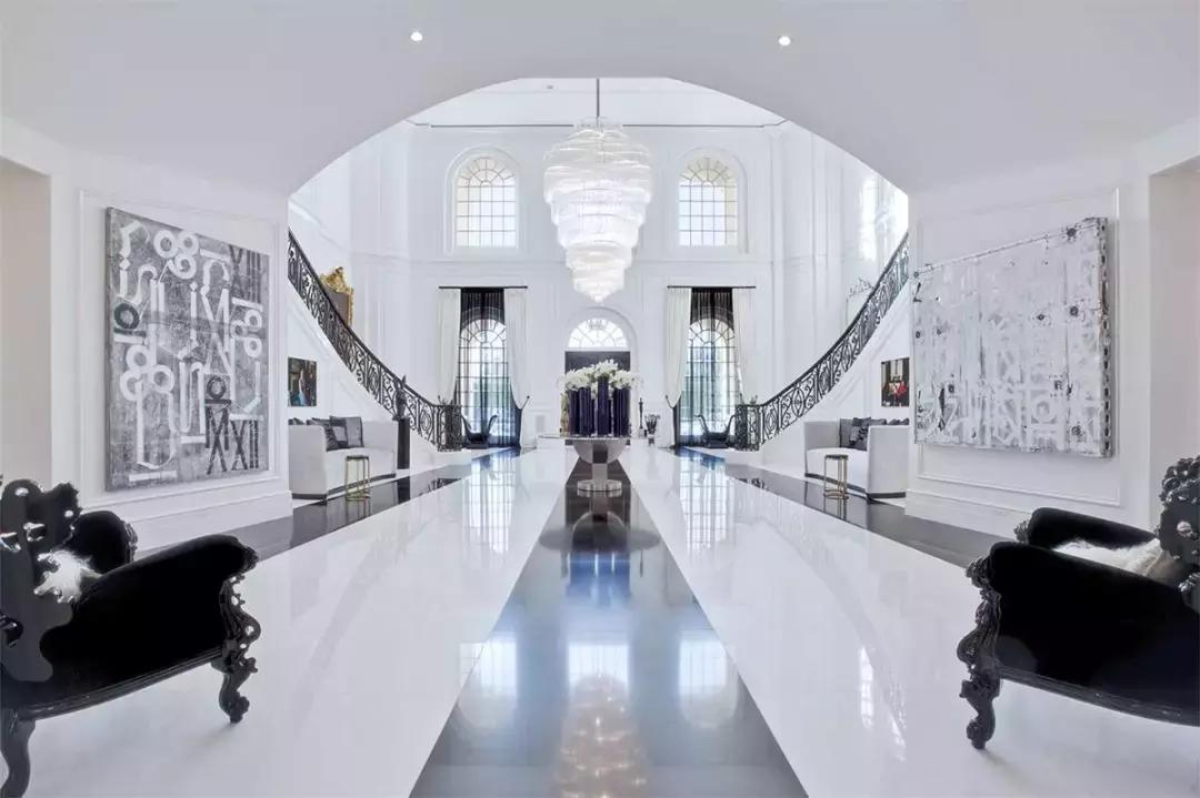 梅西和c罗谁豪宅最好,身价十亿的球星