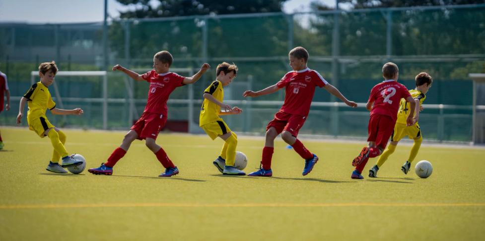 为什么小孩练足球越来越差,小孩训练足球态度不认真