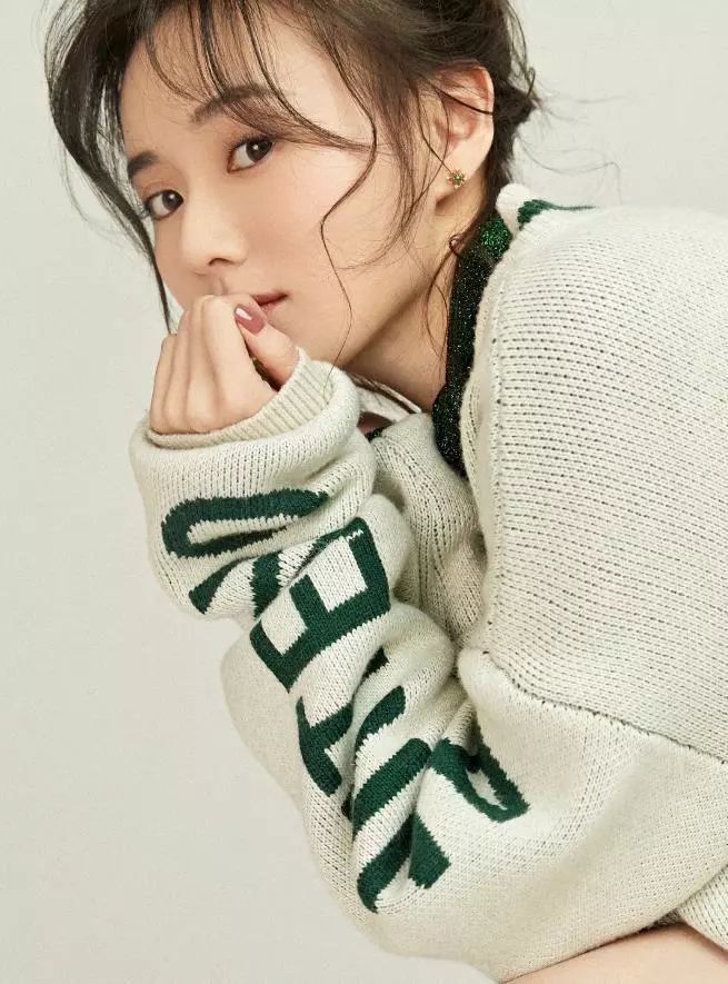 江铠同氧气美女图片,江铠同时尚写真