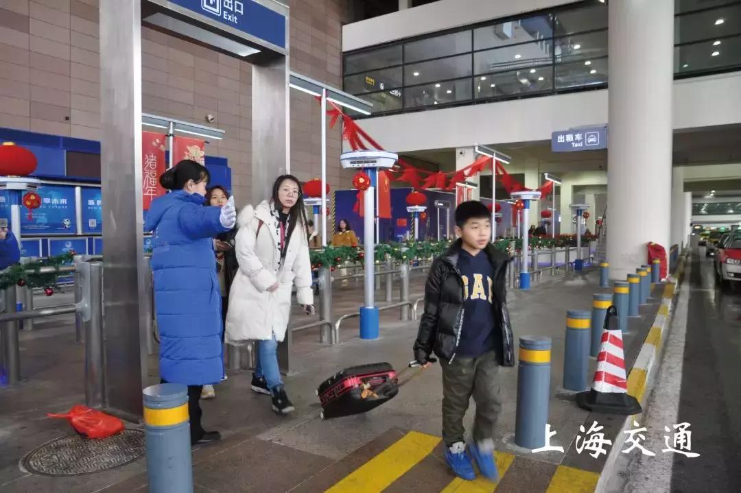 五一返程高峰上海浦东机场,浦东国际机场省钱攻略