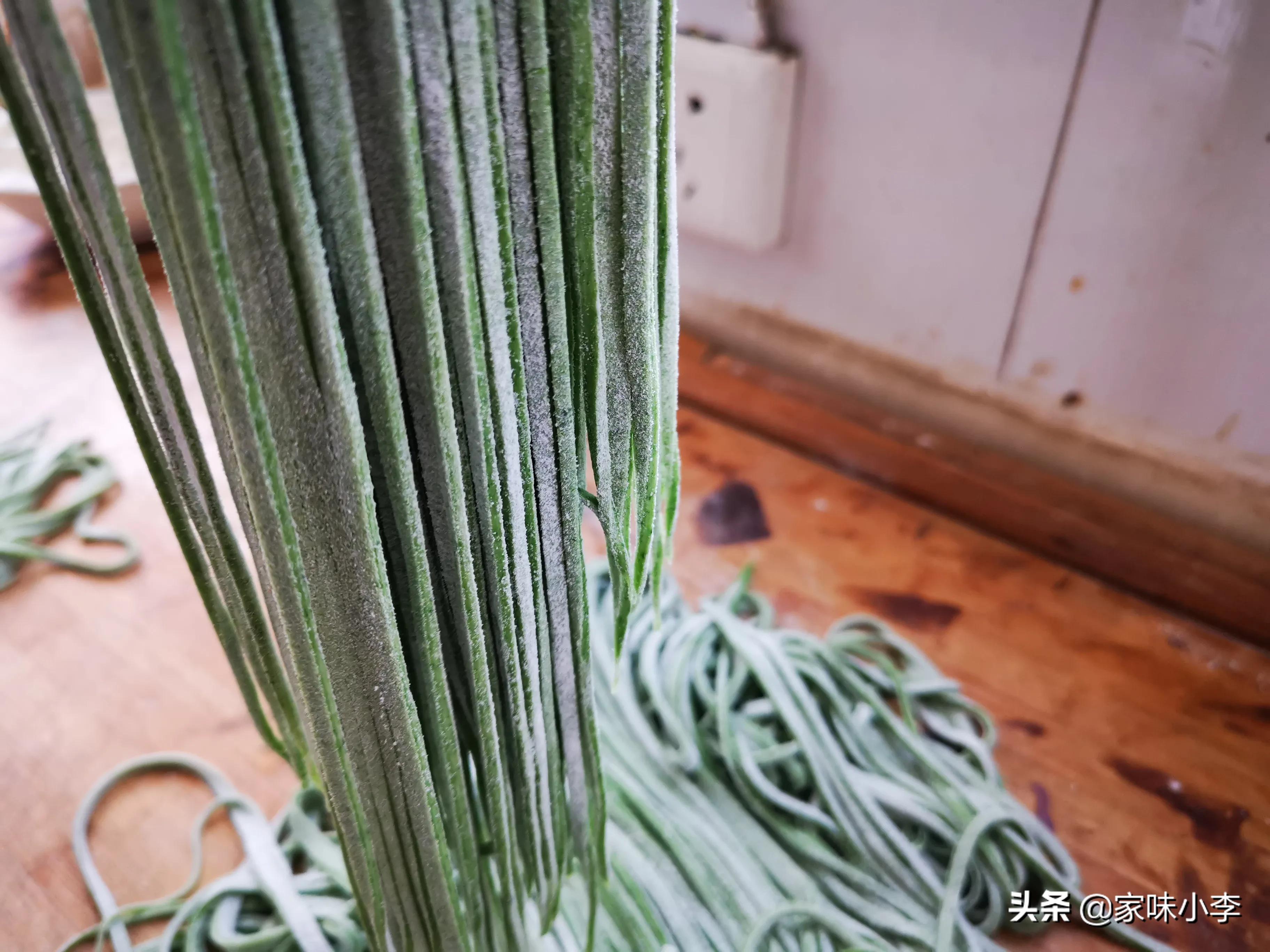 手擀面面条一煮就断什么原因,手擀面一煮到锅里就断怎么回事