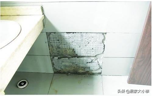 装修瓷砖脱落怎么补救,装修的瓷砖脱落怎么办