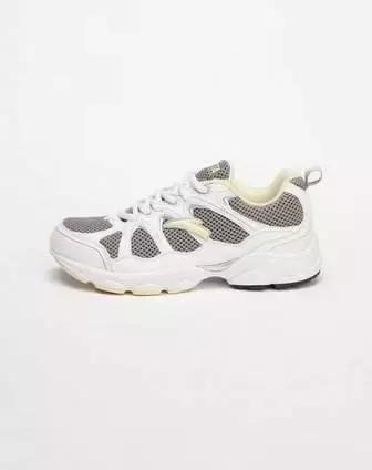 运动鞋清洗小妙招鞋边发黄,教你如何正确的清洗运动鞋