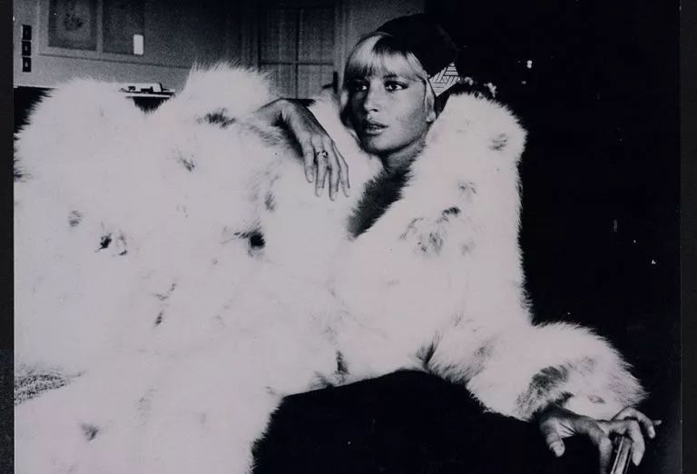 fendi皮草1995,fendi经典多色牛皮