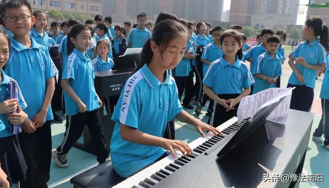 建党百年学校组织的迎七一活动,邓州市庆祝建党100周年活动选拔赛