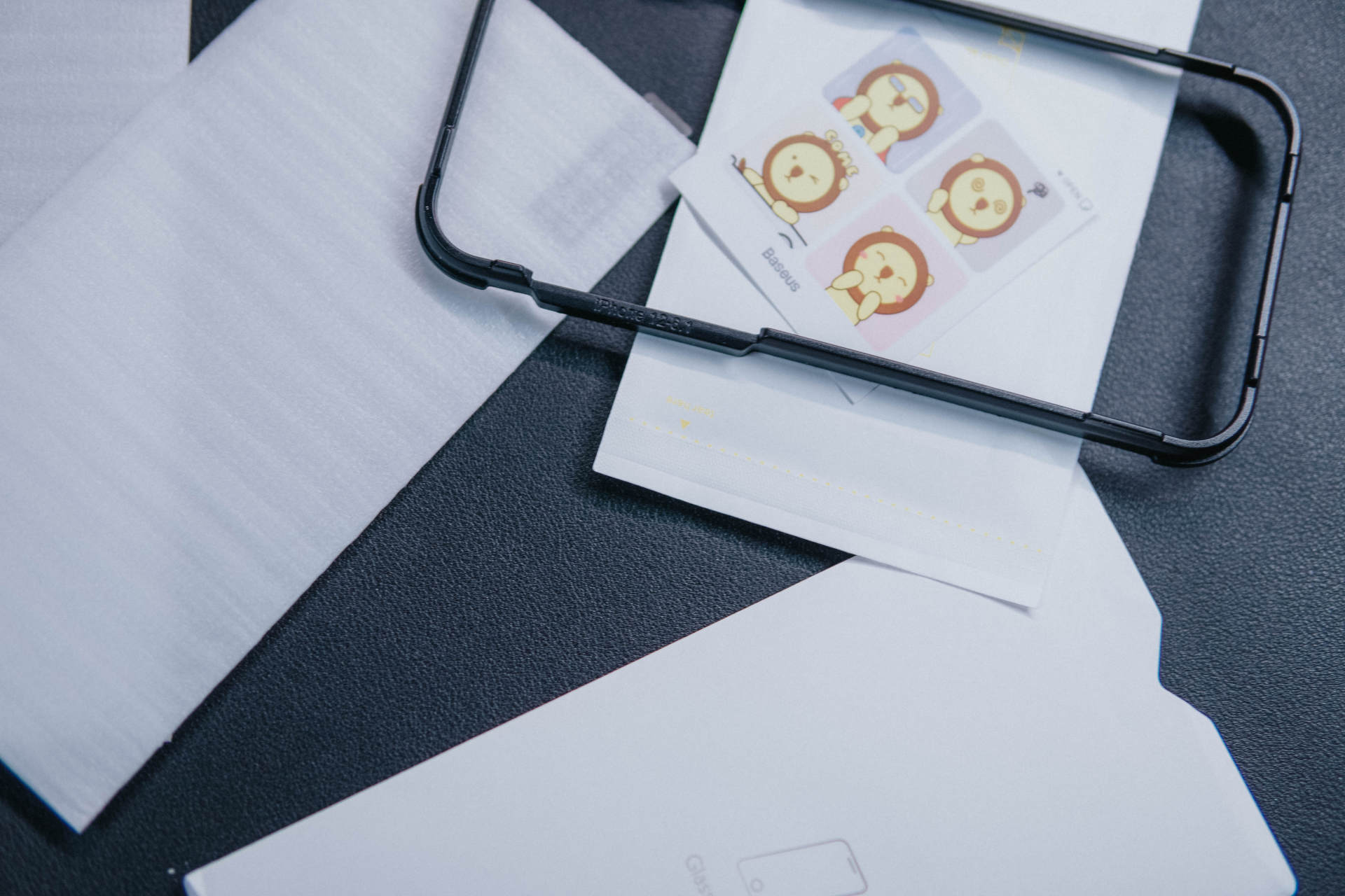 iphone12promax钢化膜推荐,倍思苹果12膜推荐