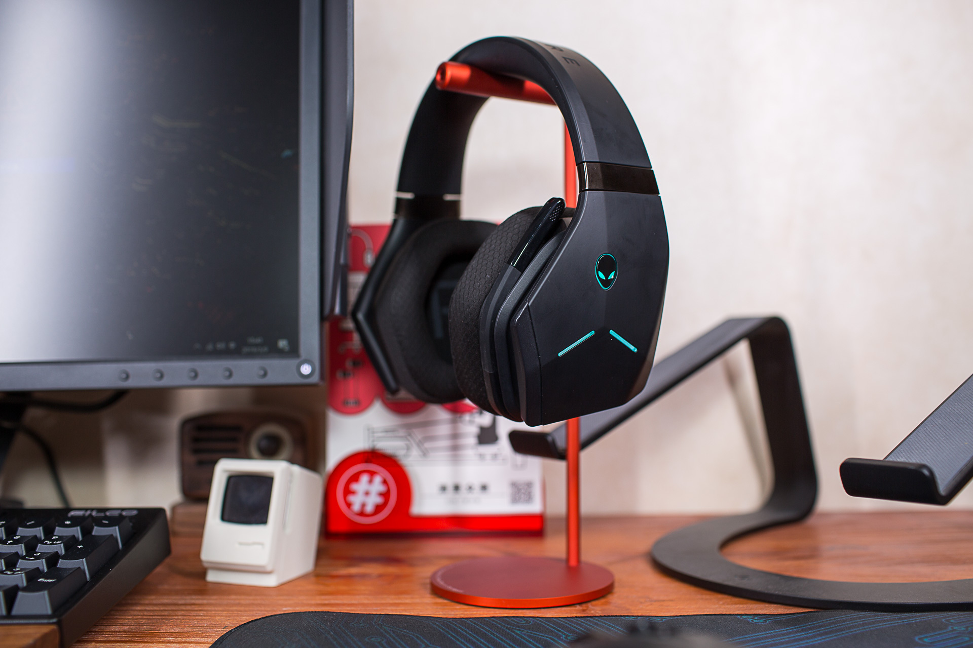 外星人耳机aw988按键介绍,外星人aw988耳机什么时候上市的