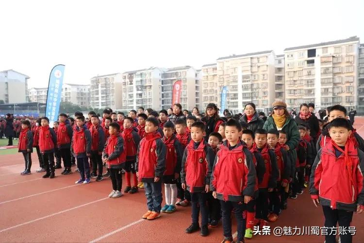 绵阳南山双语足球比赛,绵阳南山中学足球贡嘎杯决赛