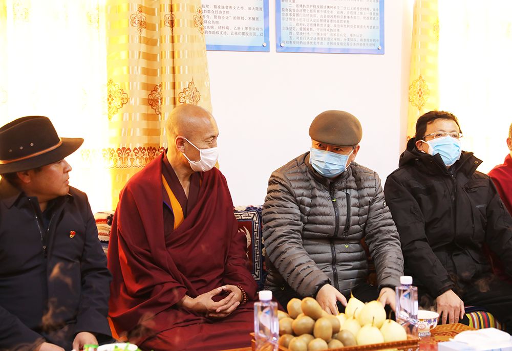 公保扎西赴拉加寺督导调研宗教领域疫情防控工作
