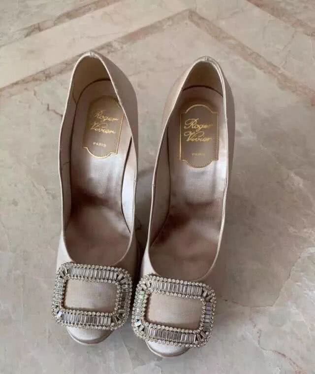 沈梦辰假货事件后续,沈梦辰和吴昕二手店