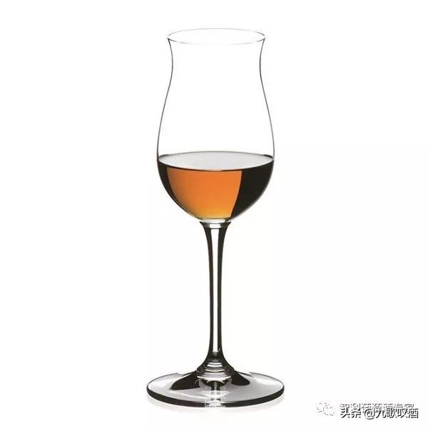那个带唇印的红酒杯是什么杯？看完你就是朋友圈最懂葡萄酒杯的人
