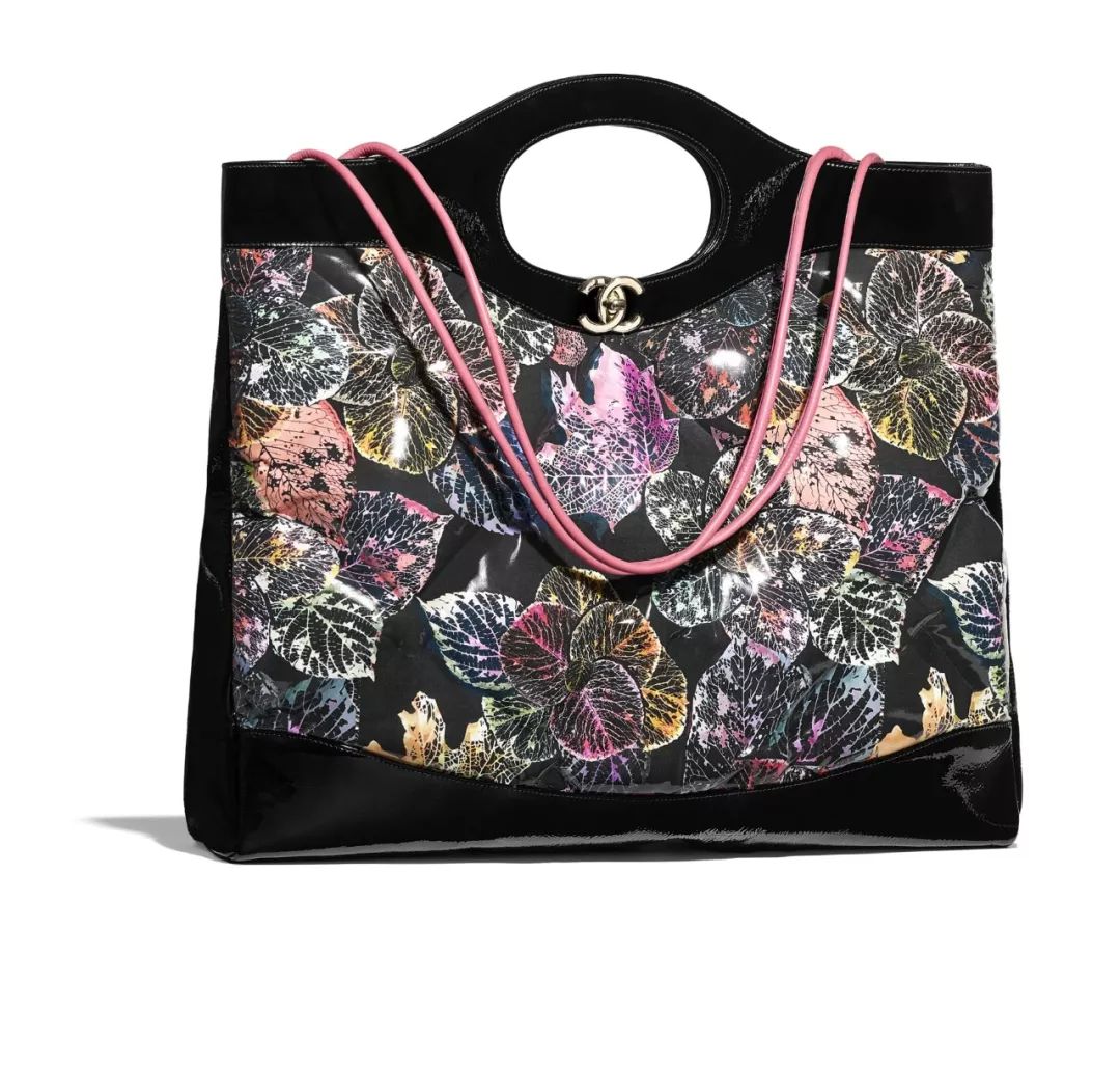 当代女生包包一般多少钱,女子买名牌包完整版