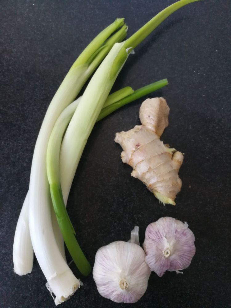 有熬好的卤汁怎么卤鸡腿,自家卤五香老卤汁怎么做鸡腿好吃