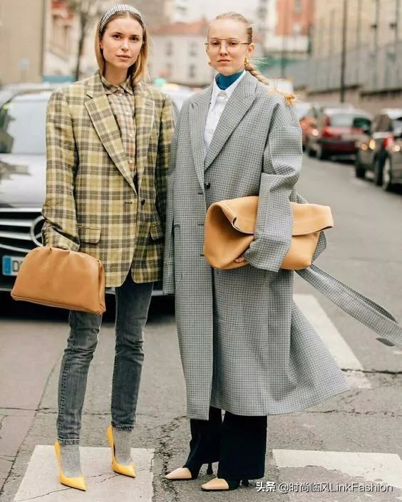 今年流行大包 (今年女士流行格子大包)