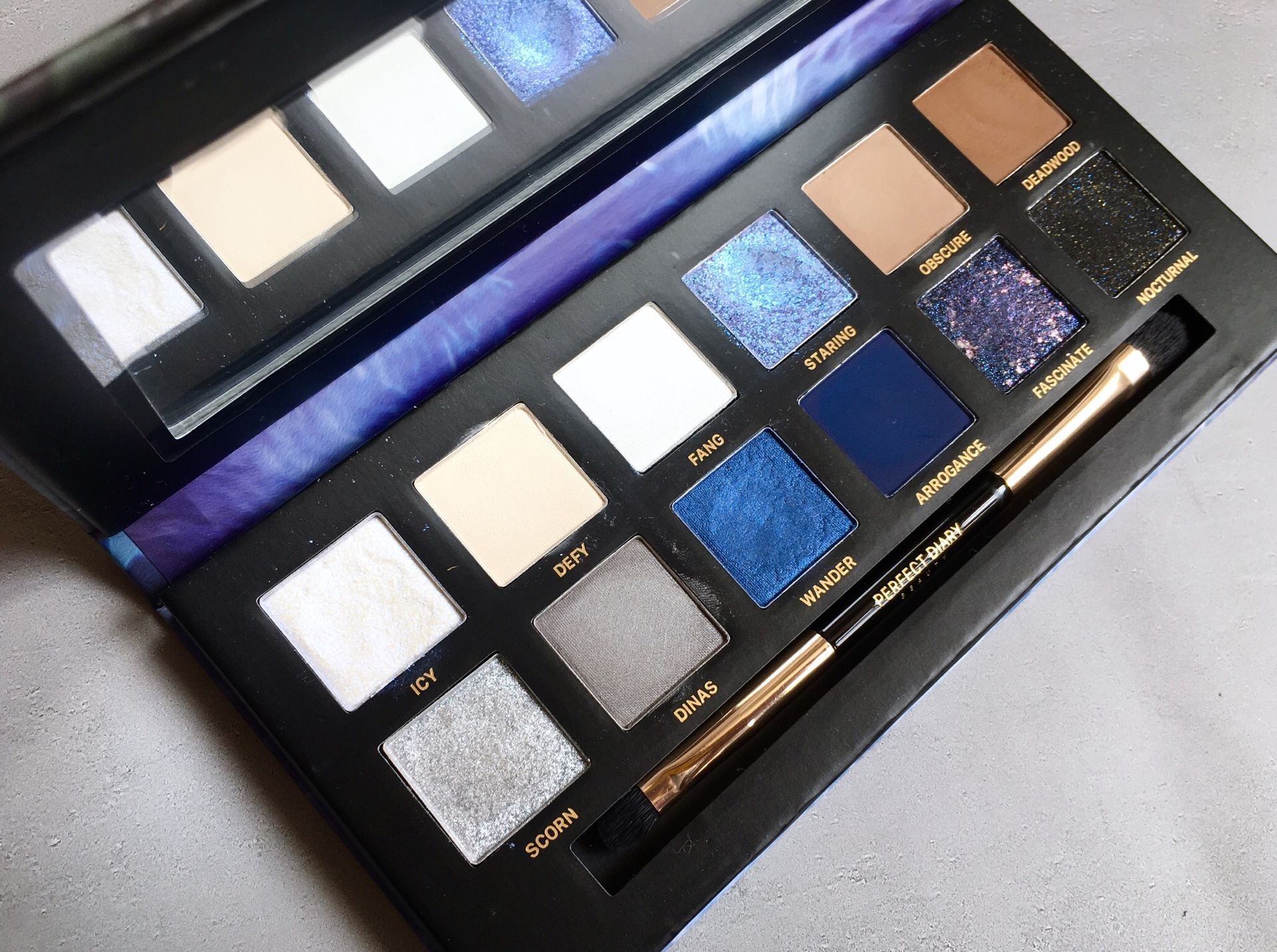 腮红唇膏眼影三合一推荐,欧美风的眼影腮红口红推荐