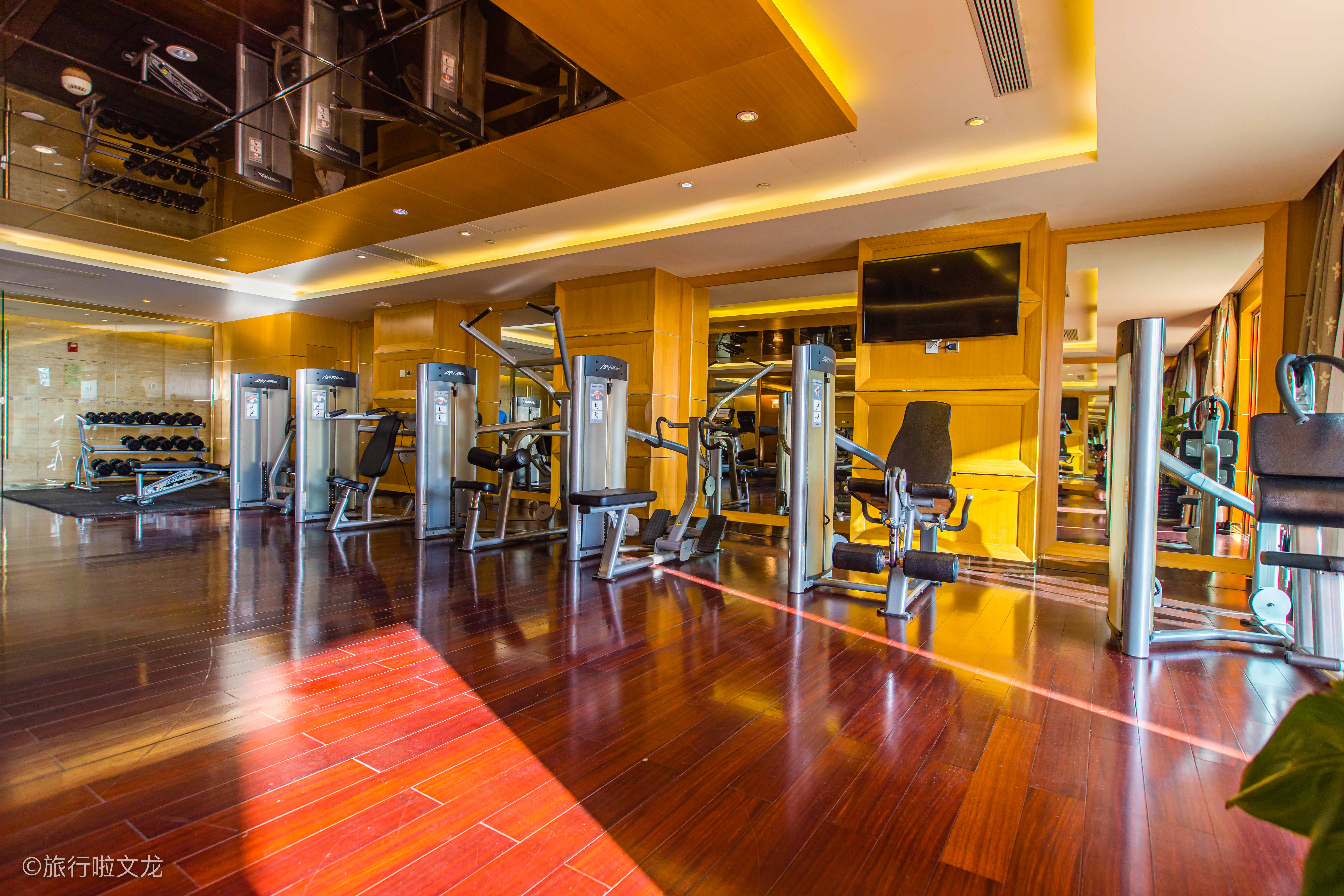 三亚离沙滩只有十米的酒店,三亚最值得推荐的三个酒店