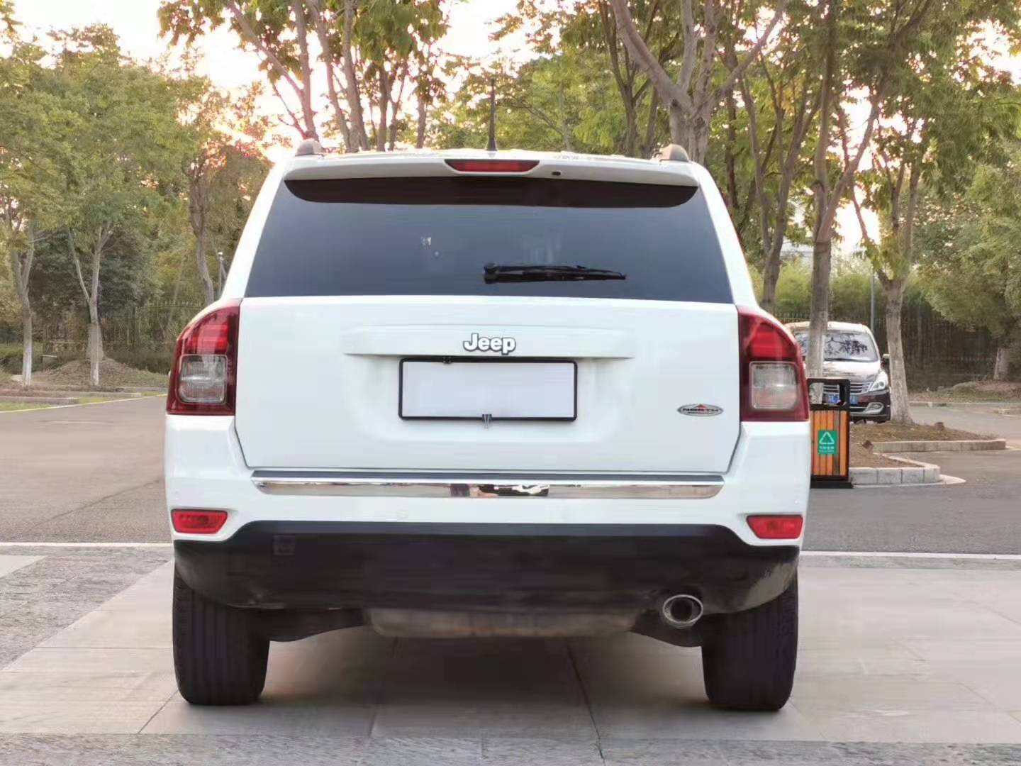 2011款jeep指南者2.4四驱进口,10万入手17款jeep指南者