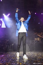 张杰经历的挫折,张杰的出道经历