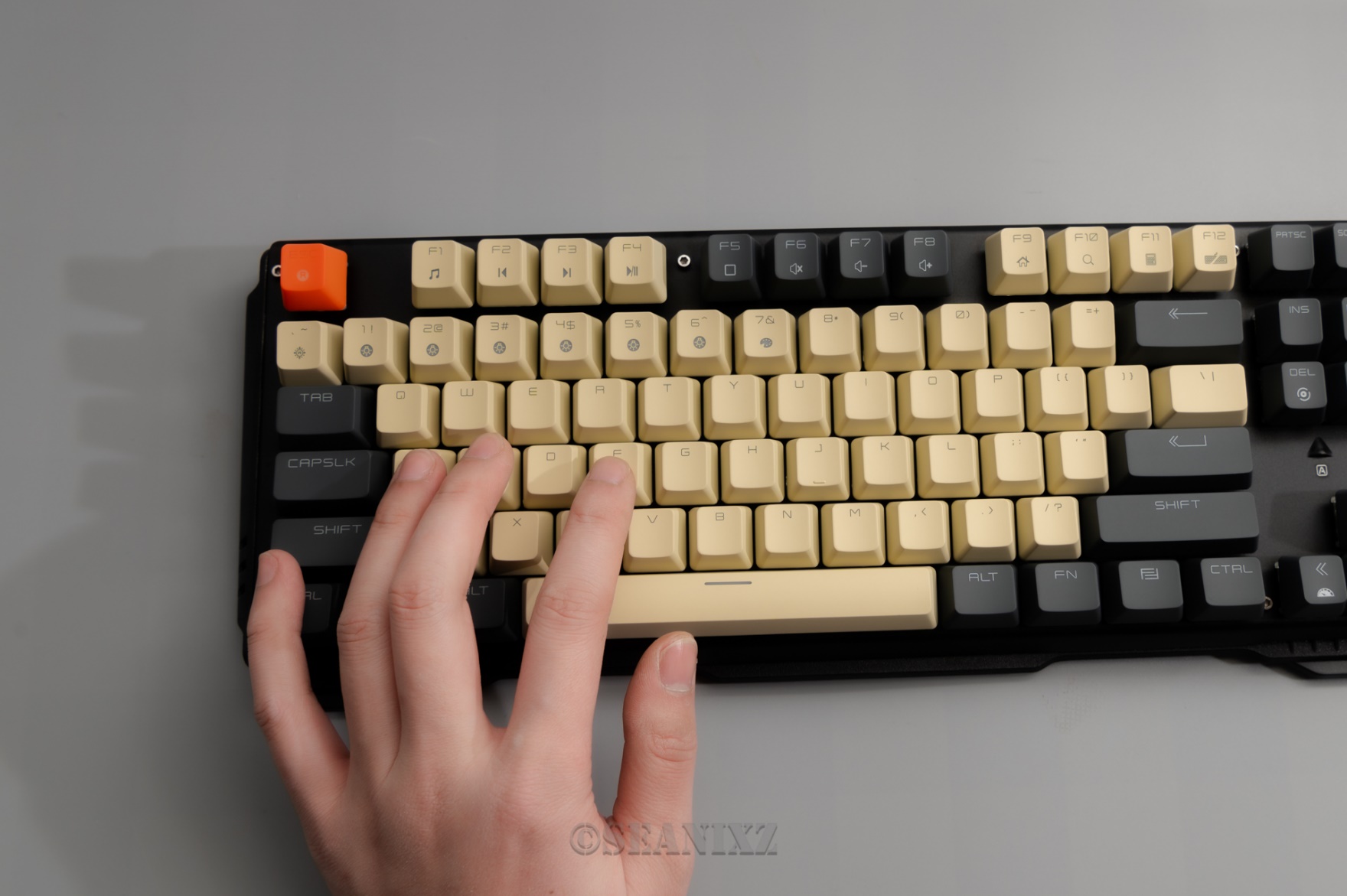 赛博朋克风格近战机械武器玩具,赛博朋克风高科技装备