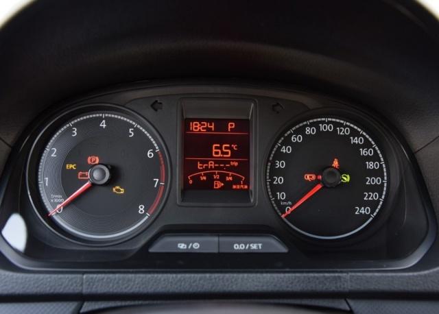 新捷达起步顿挫像供不上油,新捷达加速无力油门发闷