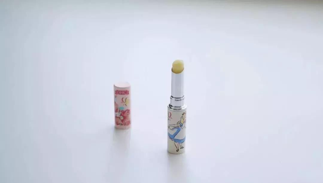 唇膏测评红黑榜唇炎,适合素颜的大牌口红唇膏推荐