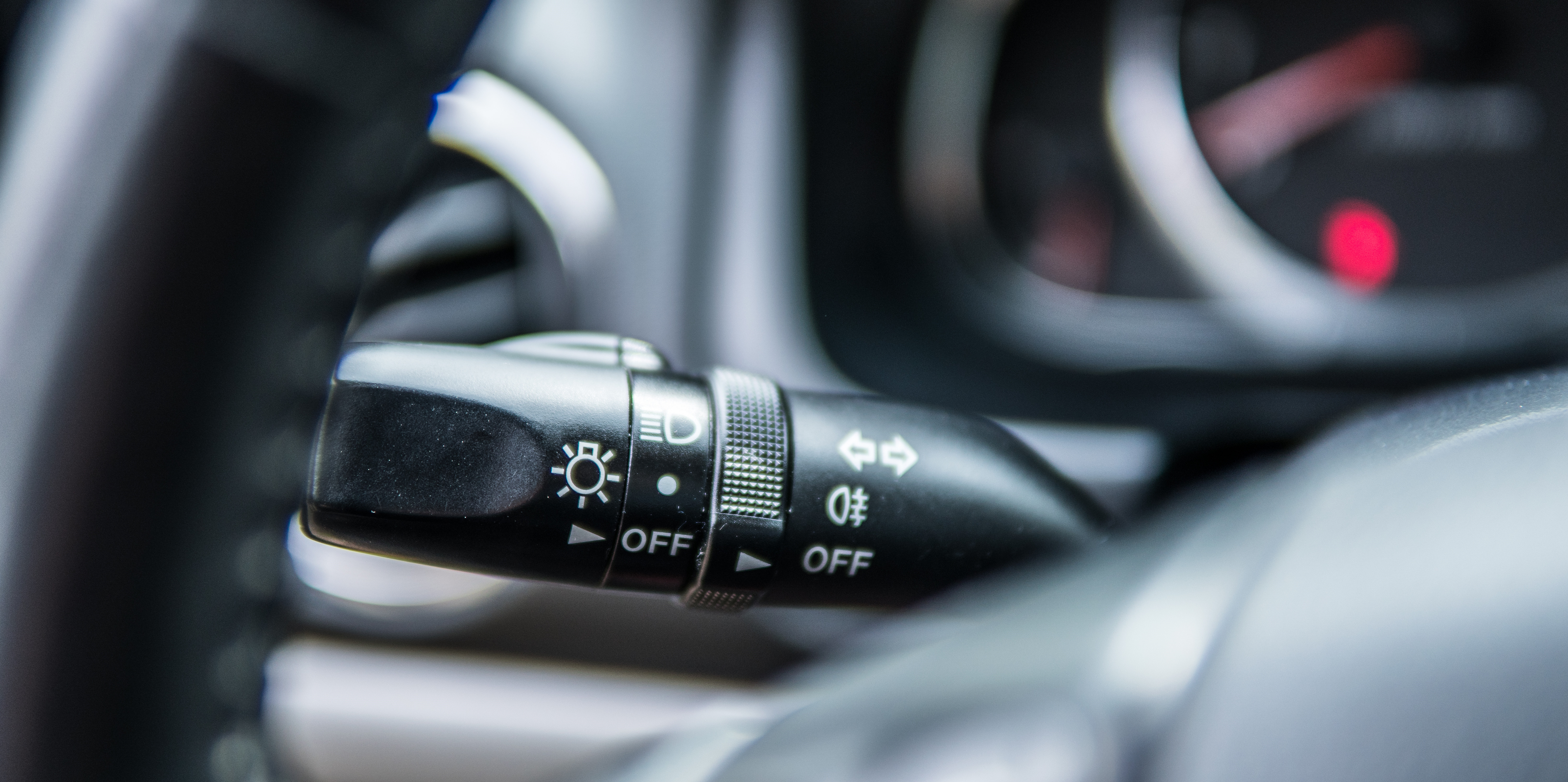 老马六买哪一年的好,老马六和现代车对比操控