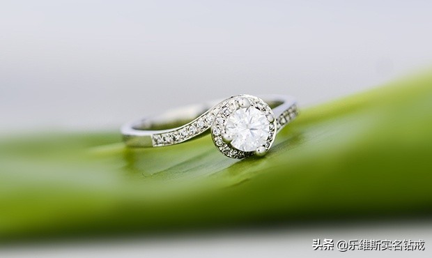 520情人节求婚送钻戒,520情人节求婚礼物