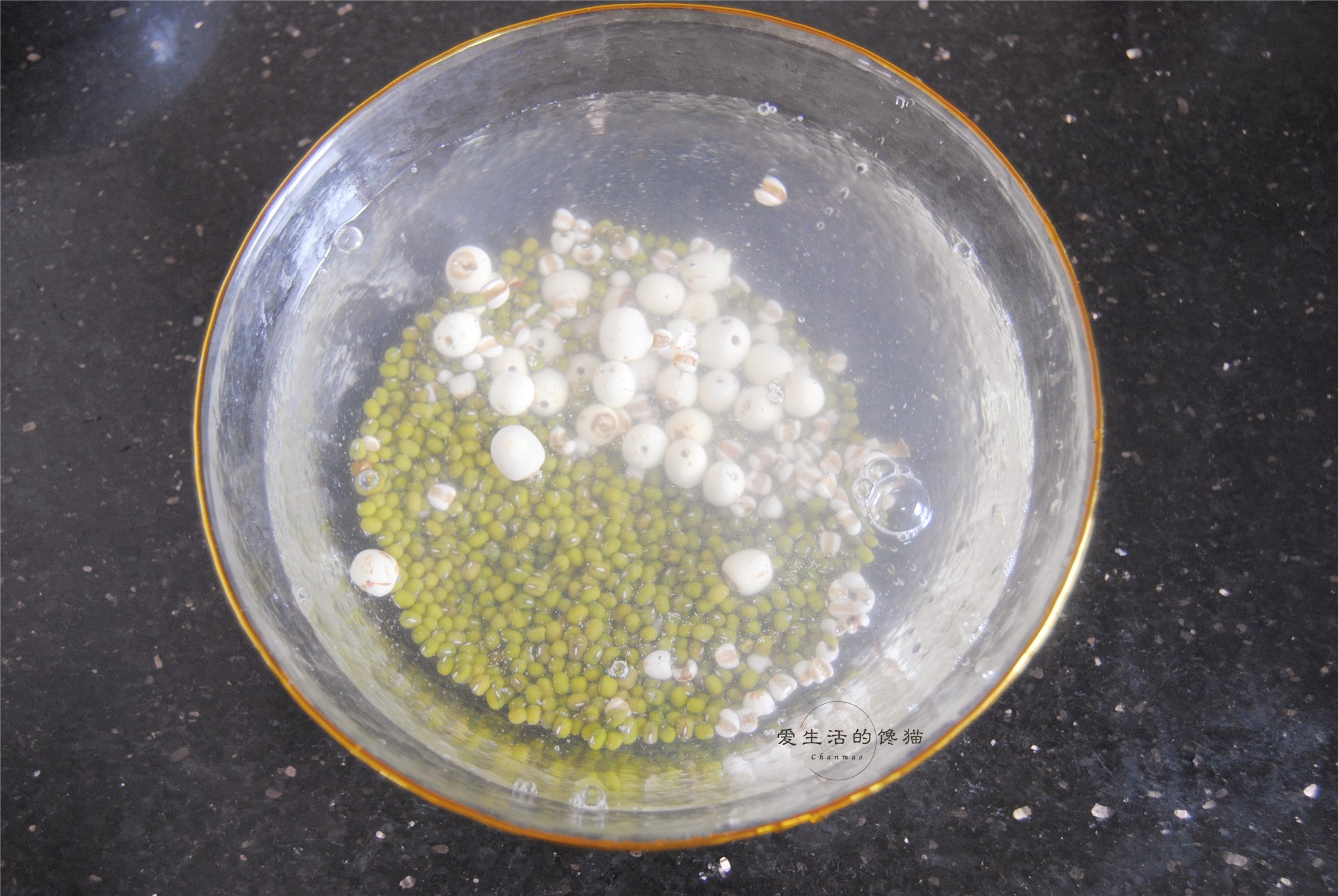 热天烦躁失眠，不如试试喝这汤，清心润肺，安神除烦，睡得香甜