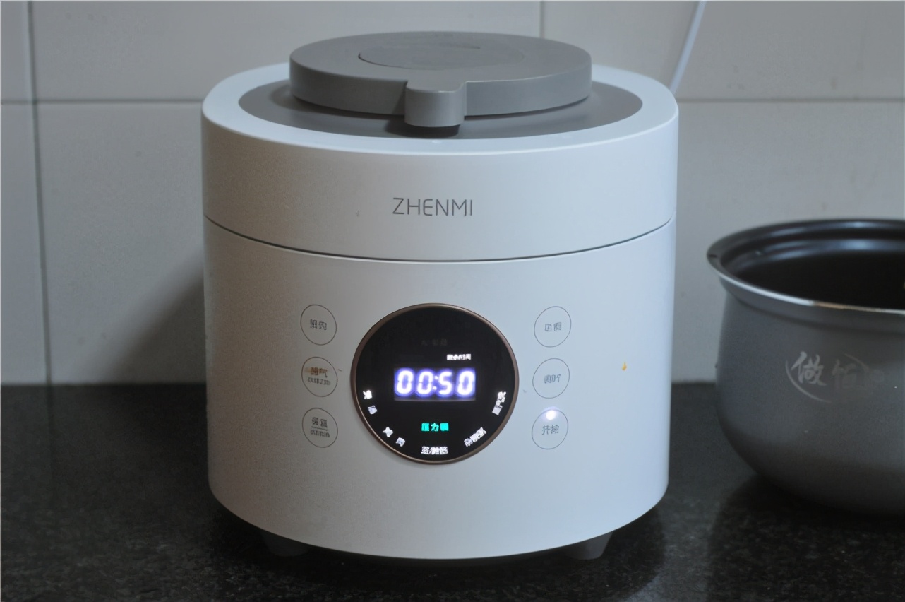 人称它“女人菜”，缺点就是有点贵！炖墨鱼！女人别舍不得