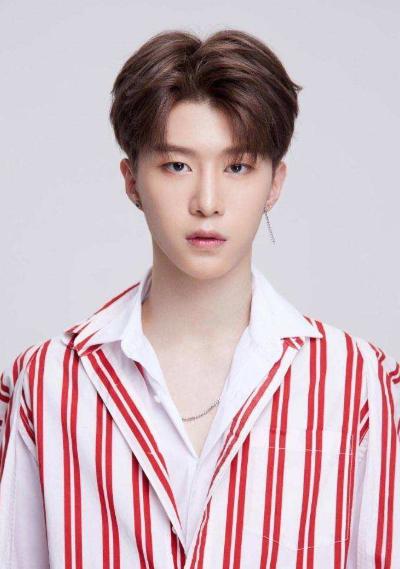 发际线到底怎样才好看,为什么有人的发际线好看