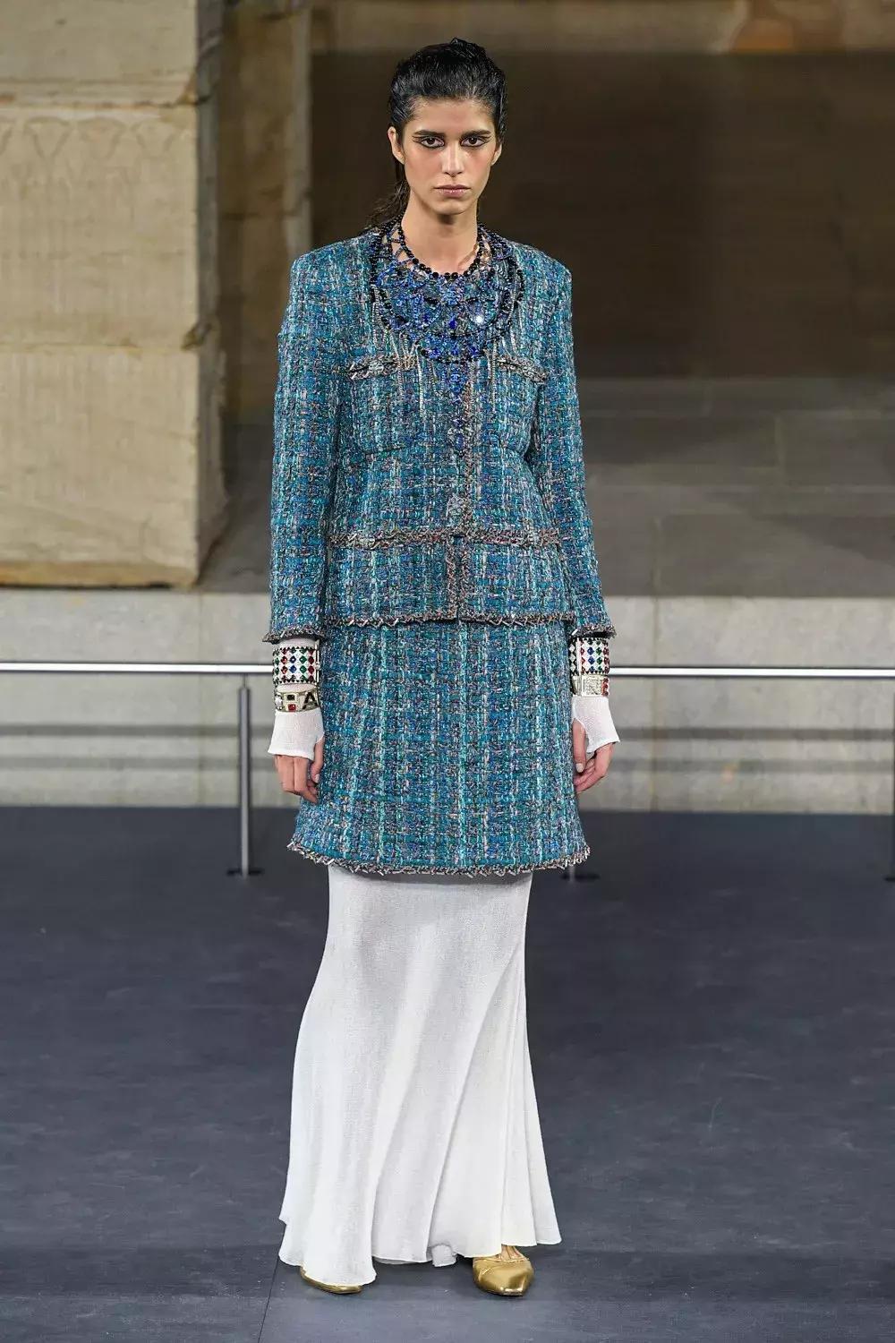 chanel这衣服贵吗,有钱有品位的女生穿什么衣服