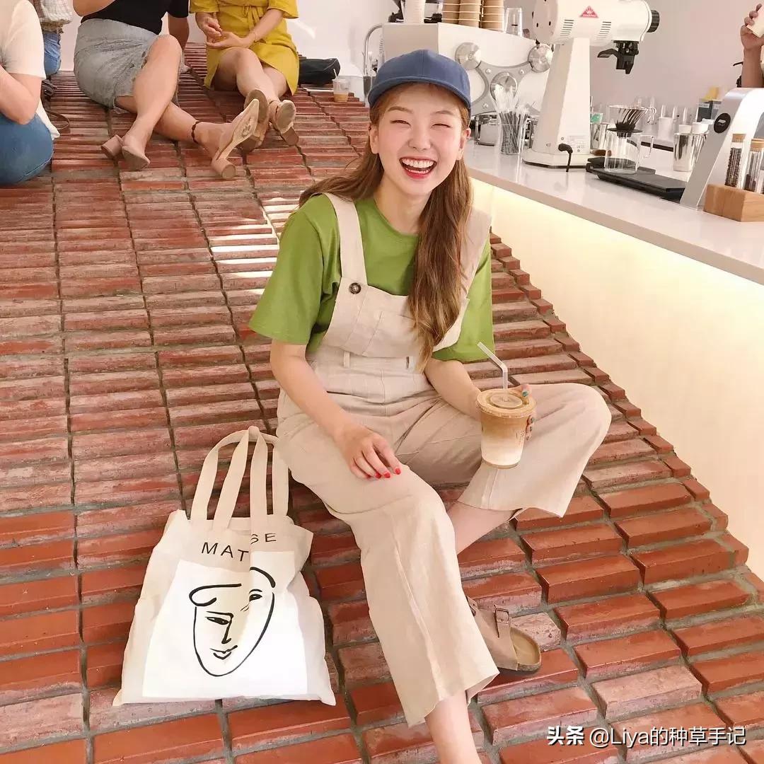 2019流行的小黑裤,今年最火的裤子显瘦小黑裤