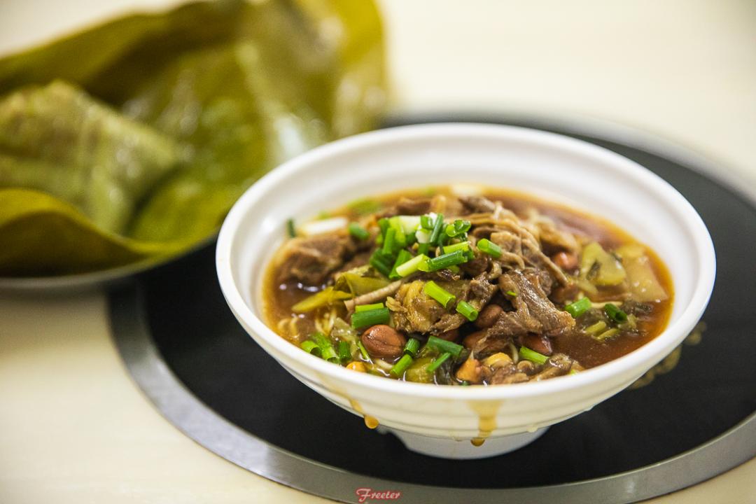 默默无闻12年的大排档，竟凭一碗“糟粕醋伊面汤”出圈？