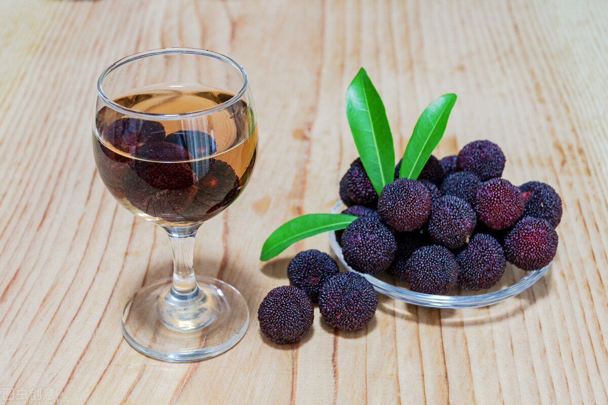 一斤杨梅要泡多少斤酒,一斤杨梅泡几斤白酒多少冰糖