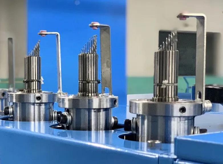 从9千/吨上涨到5万/吨，疯狂的PP熔喷料、耳带、钩针即刻上演。