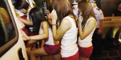 “男性秘密花园”？他们被专车一一接进去，却有苦说不出