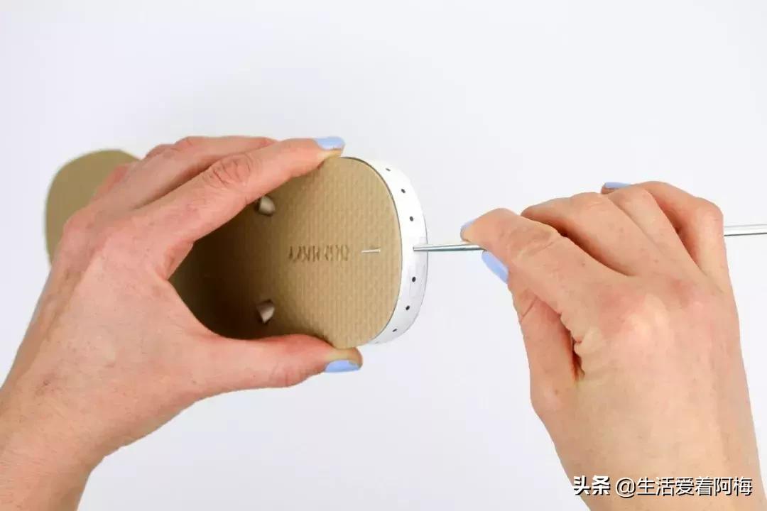 钩针钩出漂亮的毛线鞋图解,钩针钩织有些后跟的鞋子全部教程