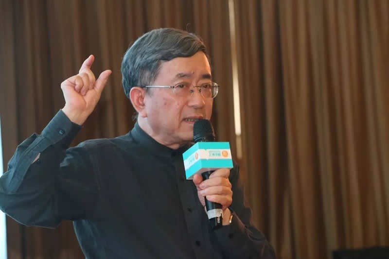 余秋雨前妻李红个人简介,余秋雨前妻李红真实照片