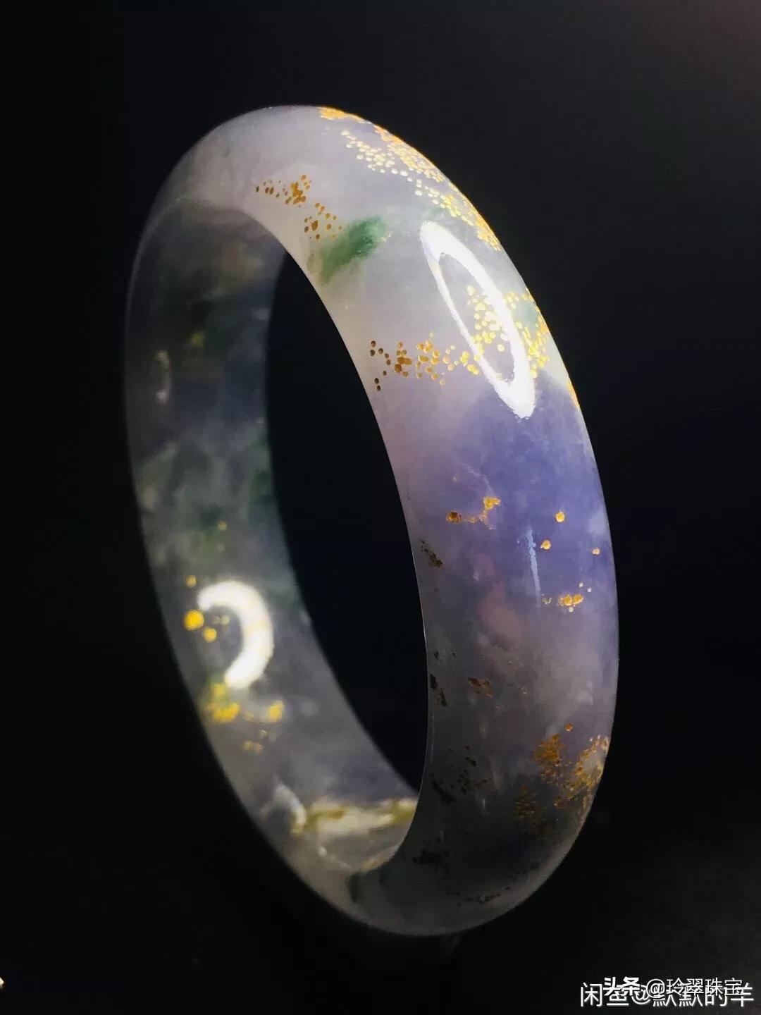 1000块的翡翠阳绿吊坠值得买吗,翡翠玉石购买平台