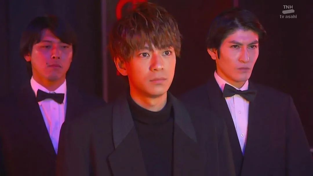 滨崎步二十年前的视频,滨崎步的两次婚姻