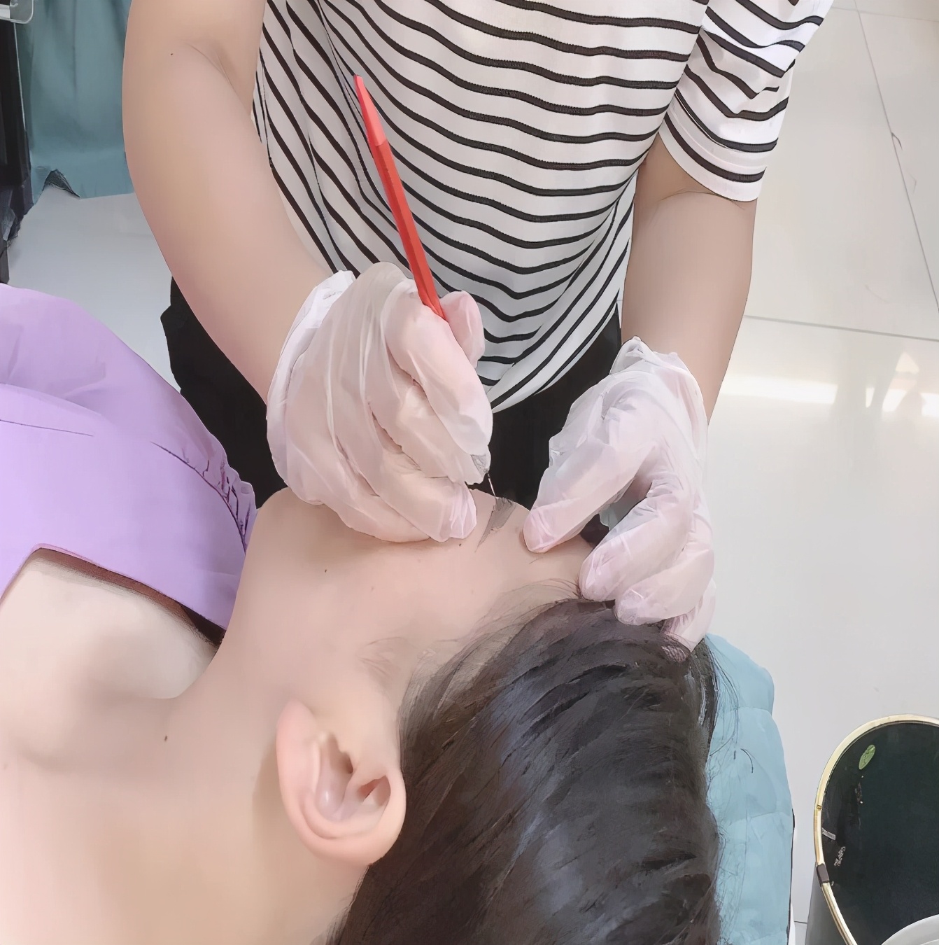 艾尼斯:让每一位在我笔下的顾客都满意且信赖我的技术