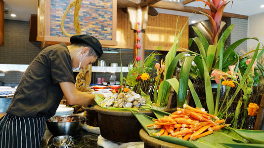 为什么吃自助餐会觉得服务差,自助餐一吃就饱的猫腻是什么