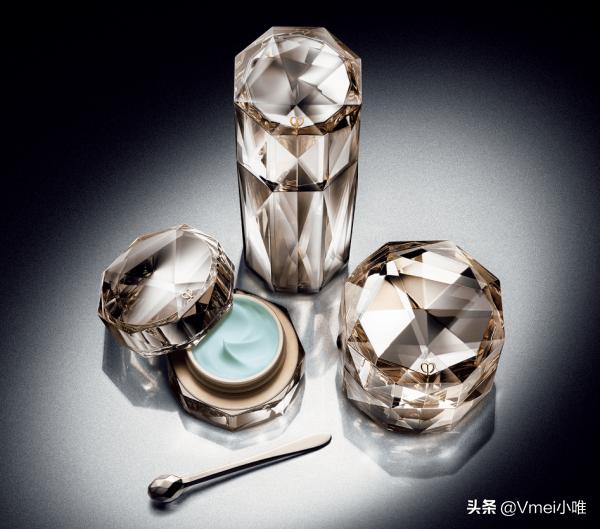 cpb肌肤之钥保质期多久,cpb肌肤之钥水乳三件套批号