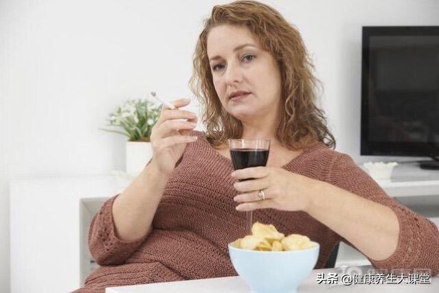 女人有妇科炎症哪些东西不能吃,女人有妇科病一般吃什么药