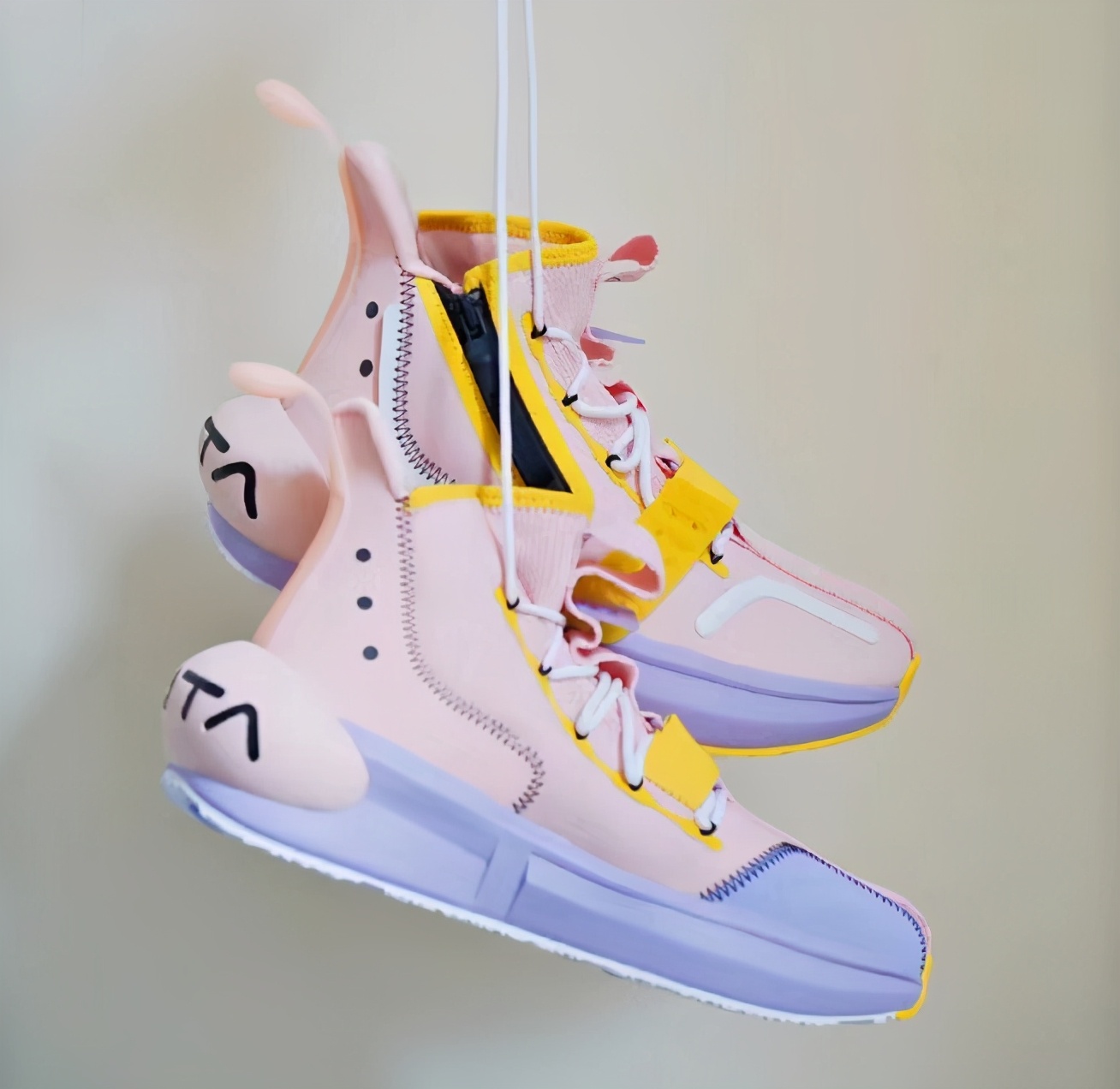 国货逆袭了！少女配色加上舒适脚感，百元价格也能买到心头好