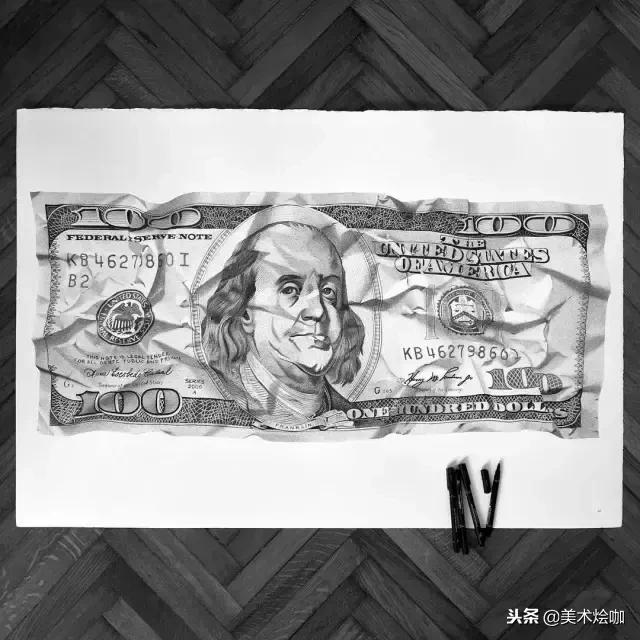 用1支针管笔点画了200小时，结果很惊人