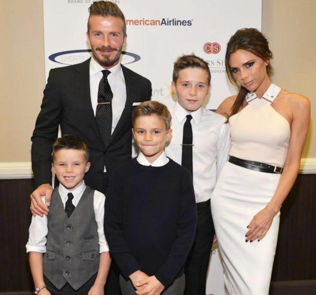 贝克汉姆的三个儿子哪个最有出息,贝克汉姆三个儿子颜值