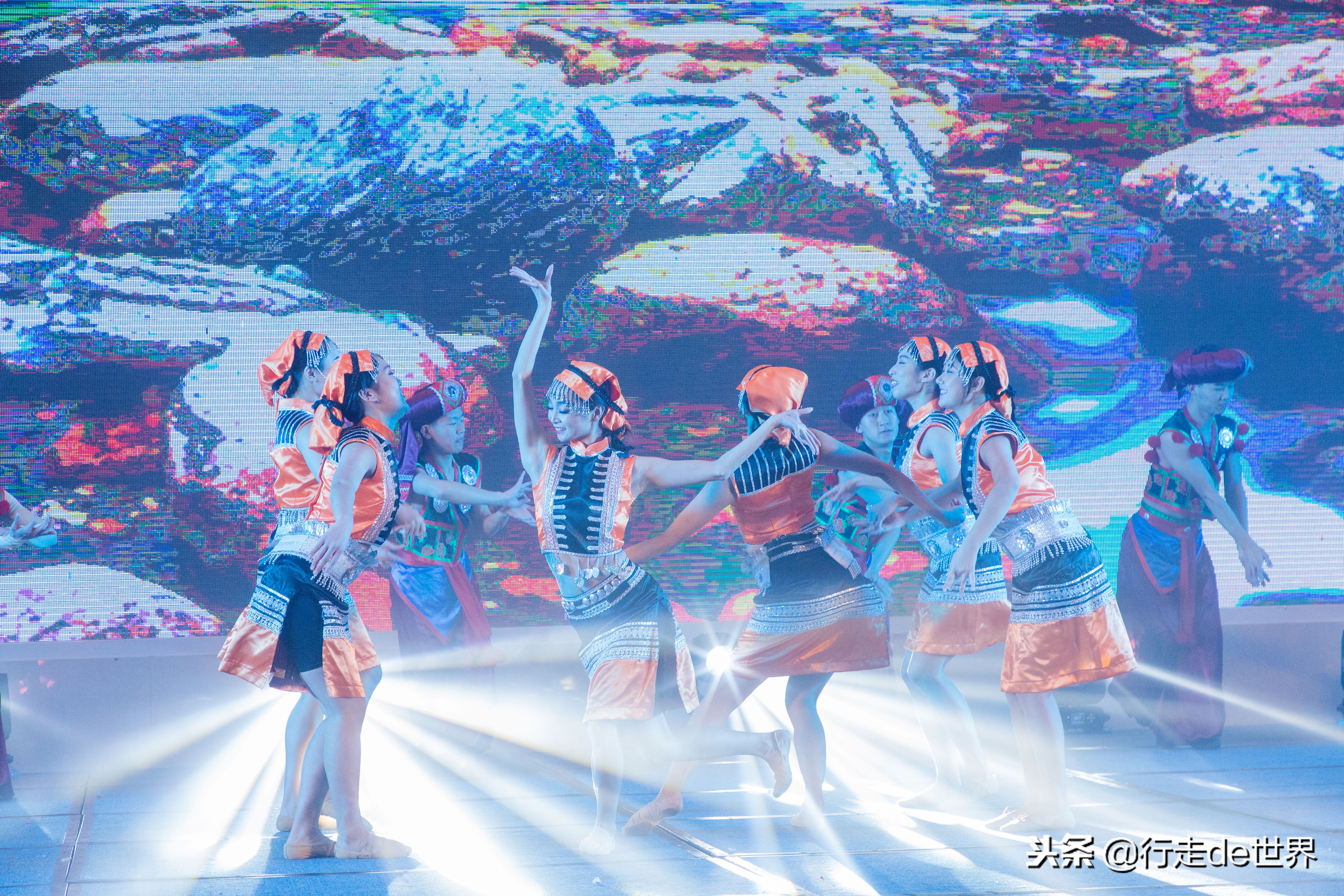 超多网红小姐姐打卡,网红温泉云瑶谷温泉