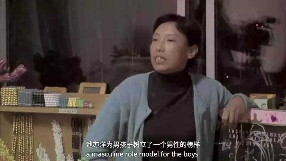 被勒令退学的小恶霸，12年后成了为国争光的英雄：是什么成就了他
